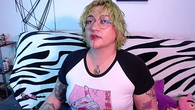 Snapshot of XxGreenGoodxX chatting on February 2026 11:12:01 PM XxGreenGoodxX online show from February 2026 11:12:01 PM