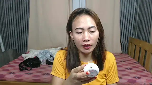 joanpetite online show from October 2025 02:11:02 AM