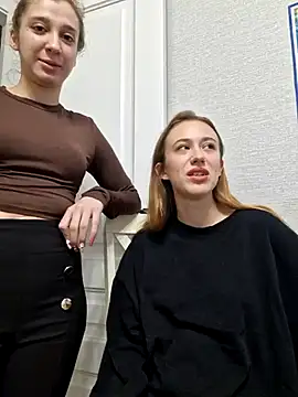 yourfavpsy  online show from September 2025 12:39:01 PM