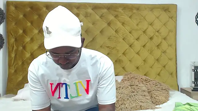 AndyCalifornia1 online show from October 2025 12:38:01 PM