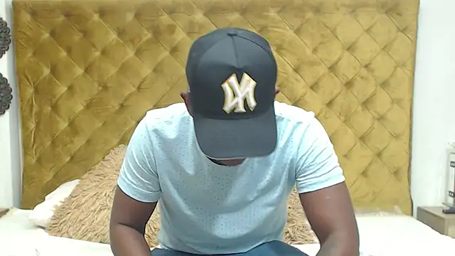 AndyCalifornia1 online show from October 2025 12:31:01 PM