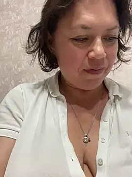 Kiravix online show from September 2025 06:23:02 PM