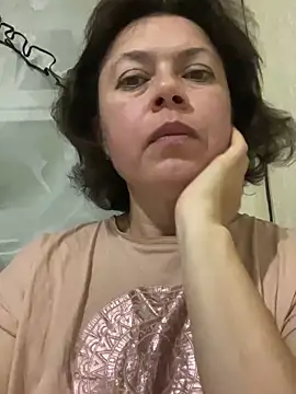 Kiravix online show from October 2025 07:11:02 PM