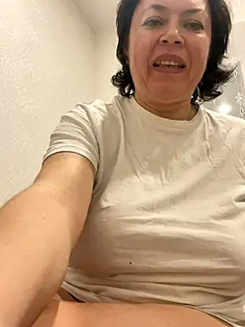 Kiravix online show from December 2025 08:49:02 PM