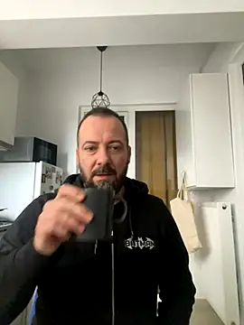 Snapshot of DavidMaros chatting on October 2025 05:52:01 AM DavidMaros online show from October 2025 05:52:01 AM