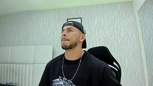 dylan jacobx online show from December 2025 02:28:02 AM