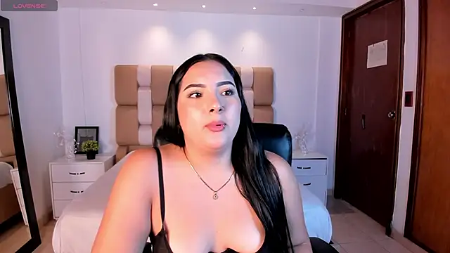 sofiacaramel online show from September 2025 01:10:01 PM