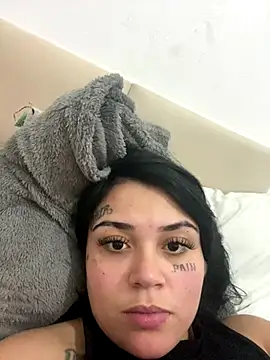 Snapshot of Babebommer chatting on September 2025 02:57:01 AM Babebommer online show from September 2025 02:57:01 AM