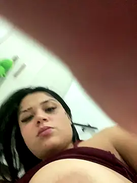 Snapshot of Babebommer chatting on October 2025 06:03:01 AM Babebommer online show from October 2025 06:03:01 AM