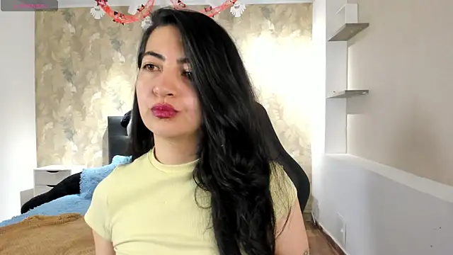 Saya Amaretto1 online show from October 2025 08:09:02 PM