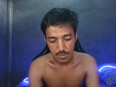 Snapshot of RowyCam chatting on November 2025 11:59:01 PM RowyCam online show from November 2025 11:59:01 PM