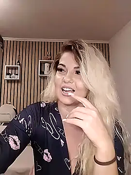 Mayaaaaaa  online show from November 2025 09:24:02 PM