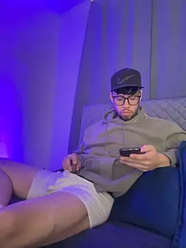 Snapshot of stalinhernandez chatting on November 2025 05:25:02 PM stalinhernandez online show from November 2025 05:25:02 PM