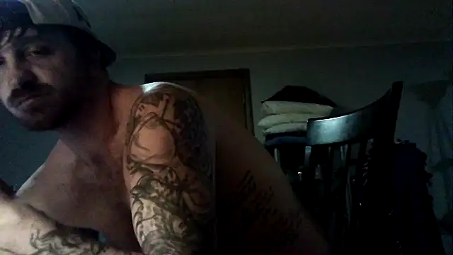 Snapshot of WyattL96 chatting on August 2026 11:29:01 PM WyattL96 online show from August 2026 11:29:01 PM
