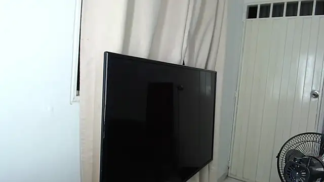 Snapshot of Alex_mojica chatting on October 2025 05:49:02 AM Alex mojica online show from October 2025 05:49:02 AM