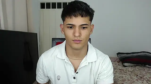 Snapshot of Alex_mojica chatting on October 2025 06:26:02 AM Alex mojica online show from October 2025 06:26:02 AM