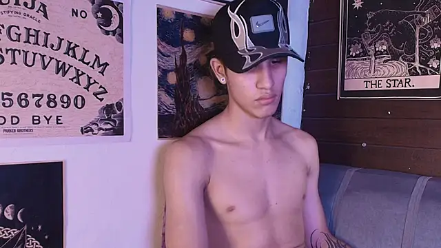 Snapshot of _realwav chatting on September 2025 09:28:02 PM realwav online show from September 2025 09:28:02 PM