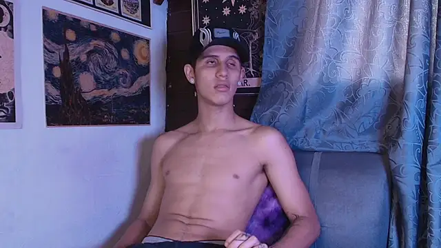 Snapshot of _realwav chatting on September 2025 10:00:01 PM realwav online show from September 2025 10:00:01 PM