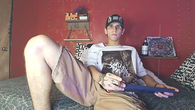 Snapshot of _realwav chatting on October 2025 09:41:01 AM realwav online show from October 2025 09:41:01 AM