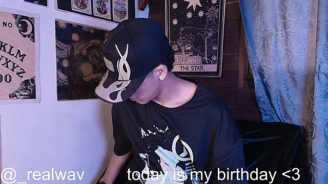 Snapshot of _realwav chatting on October 2025 10:25:02 PM realwav online show from October 2025 10:25:02 PM