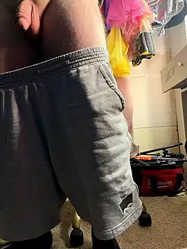 bearcub300 online show from February 2026 05:39:01 AM