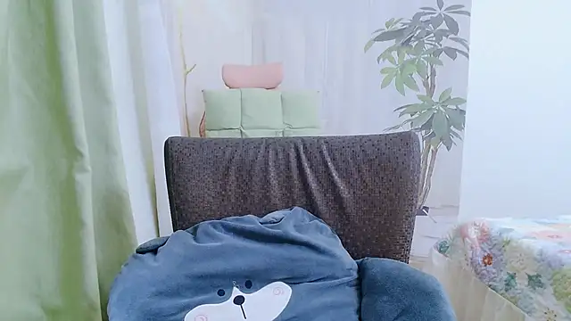 Snapshot of Winnie-01 chatting on May 2026 03:26:02 AM Winnie-01 online show from May 2026 03:26:02 AM
