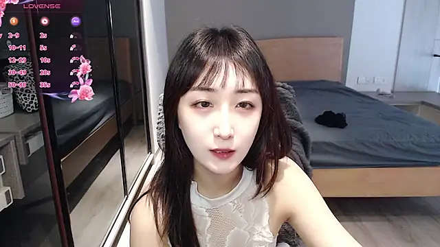 Snapshot of KK-328 chatting on October 2025 04:40:02 AM KK-328 online show from October 2025 04:40:02 AM