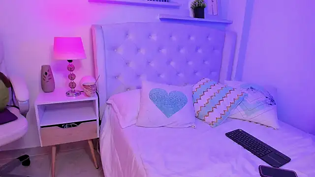 AmeliaRossi  online show from November 2025 05:18:02 AM