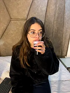 Snapshot of Isabela_Colins chatting on September 2025 12:59:02 PM Isabela Colins online show from September 2025 12:59:02 PM