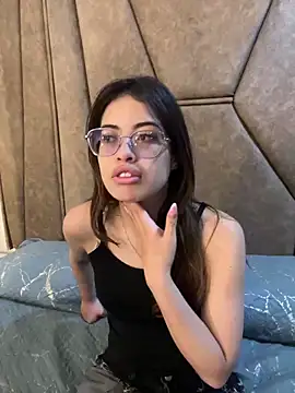 Snapshot of Isabela_Colins chatting on September 2025 12:49:02 PM Isabela Colins online show from September 2025 12:49:02 PM