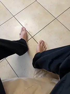 Manu97k online show from October 2025 12:04:02 PM