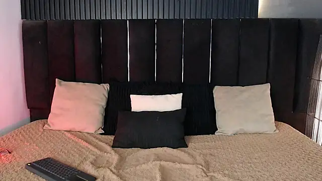 Dominic ghost online show from September 2025 12:03:02 AM