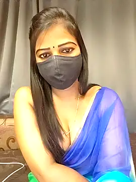 Snapshot of Misss-julli chatting on November 2025 01:05:01 AM Misss-julli online show from November 2025 01:05:01 AM