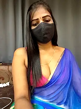 Snapshot of Misss-julli chatting on November 2025 08:47:01 PM Misss-julli online show from November 2025 08:47:01 PM