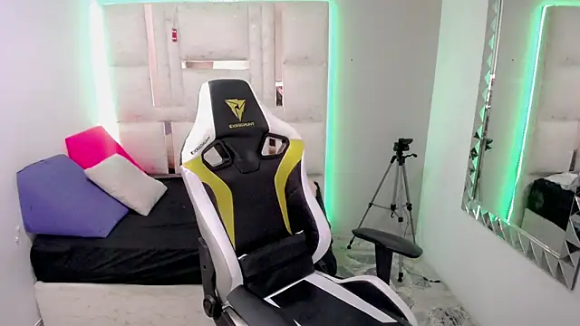 Stein  online show from November 2025 08:52:02 PM