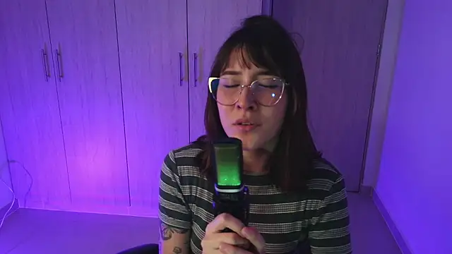 Yulienneg online show from January 2026 04:58:02 AM