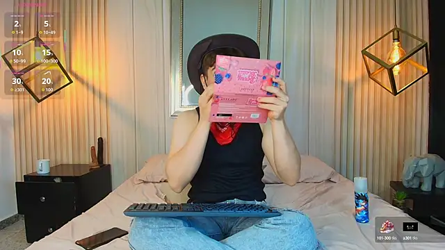 TaylerWhite online show from October 2025 12:58:01 PM