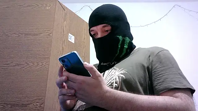 Black Scorpion91 online show from October 2025 06:20:01 PM