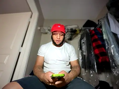 Cloudyy Dayze24 online show from October 2025 08:48:02 PM