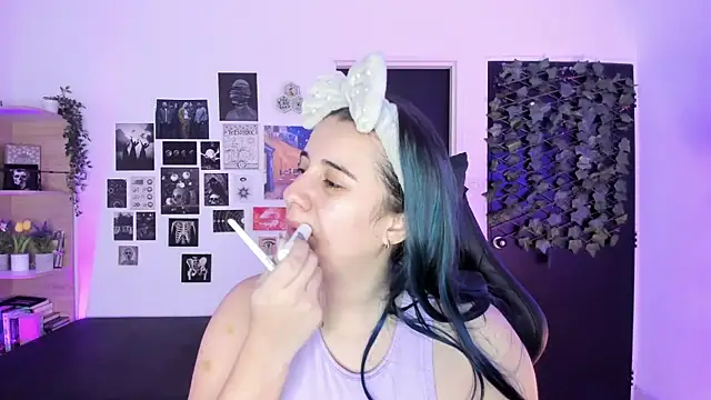 Lana Herondale online show from December 2025 09:15:02 AM