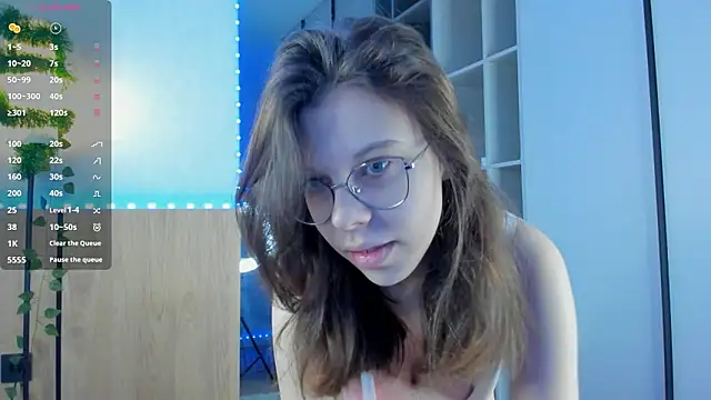 Xonalenei online show from February 2026 08:05:01 PM