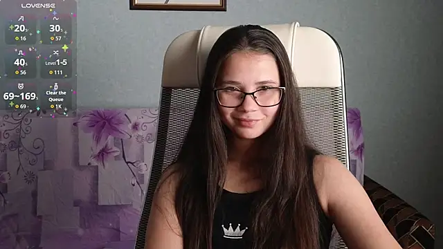 Snapshot of LuciaSenual chatting on October 2025 03:47:02 PM LuciaSenual online show from October 2025 03:47:02 PM