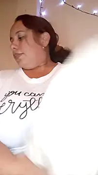 luzdanna online show from November 2025 06:43:01 PM