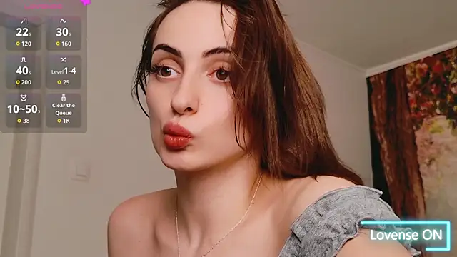 Snapshot of AuraPure chatting on September 2025 08:45:01 PM AuraPure online show from September 2025 08:45:01 PM