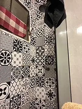 nazz01 online show from April 2026 05:16:02 AM