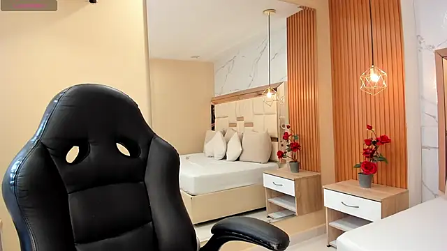 julieta rosee online show from November 2025 10:23:01 PM