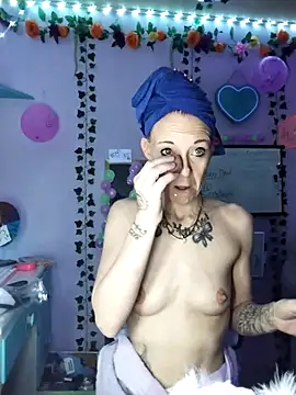 Snapshot of Purple2StayThnxx chatting on October 2025 08:42:01 PM Purple2StayThnxx online show from October 2025 08:42:01 PM