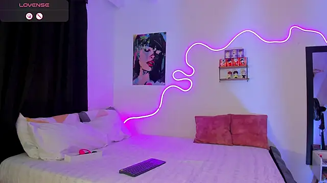 Dilan and Mia online show from October 2025 05:20:02 PM