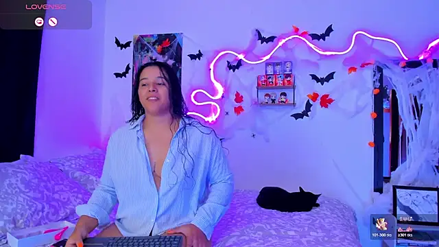 Dilan and Mia online show from October 2025 06:52:01 PM