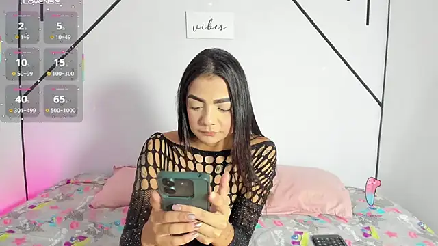 MiahCornell  online show from November 2025 07:54:01 PM